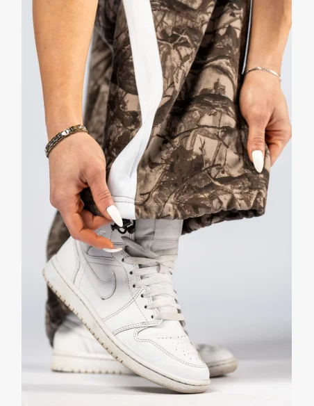 NEBBIA Oversized pantaloni felpati POWER Camo pallido