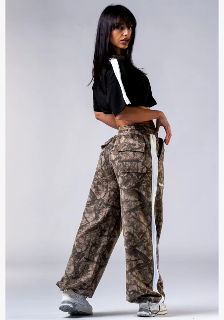NEBBIA Oversized pantaloni felpati POWER Camo pallido