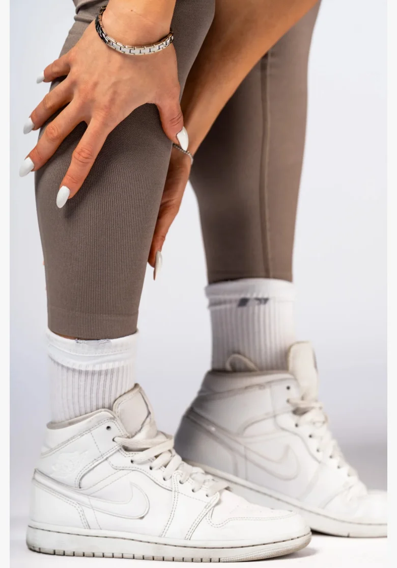 NEBBIA High-waist push-up leggings POWER beige