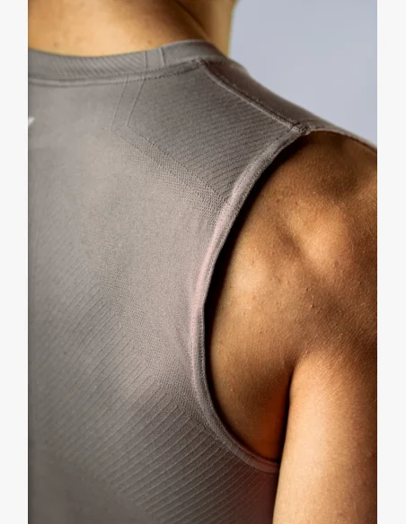 NEBBIA Seamless canotta senza maniche POWER beige